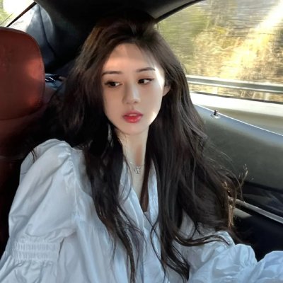 戴手铐的旅客